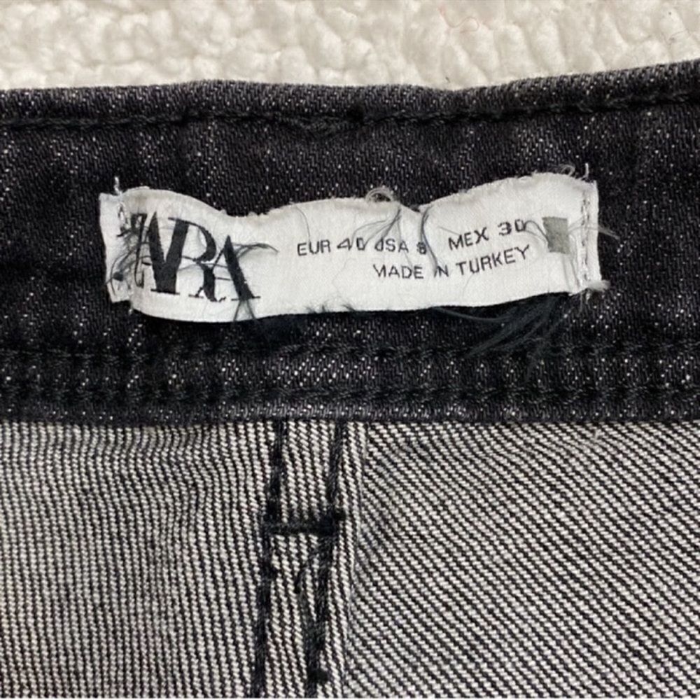 Zara Ankle Mid-rise Black Flare Jeans (Size 8) - Picture 9 of 10